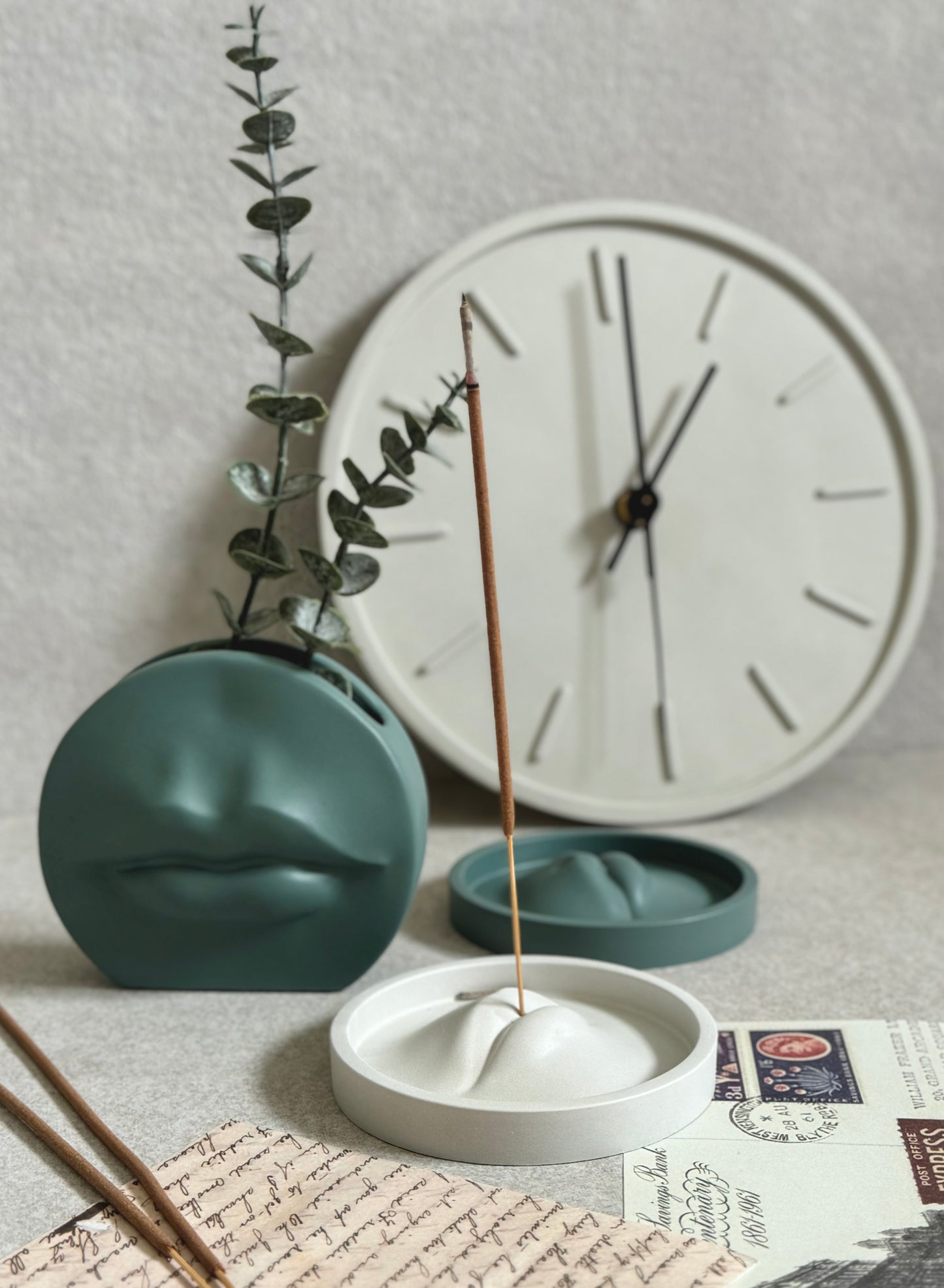 Lip Incense Holders