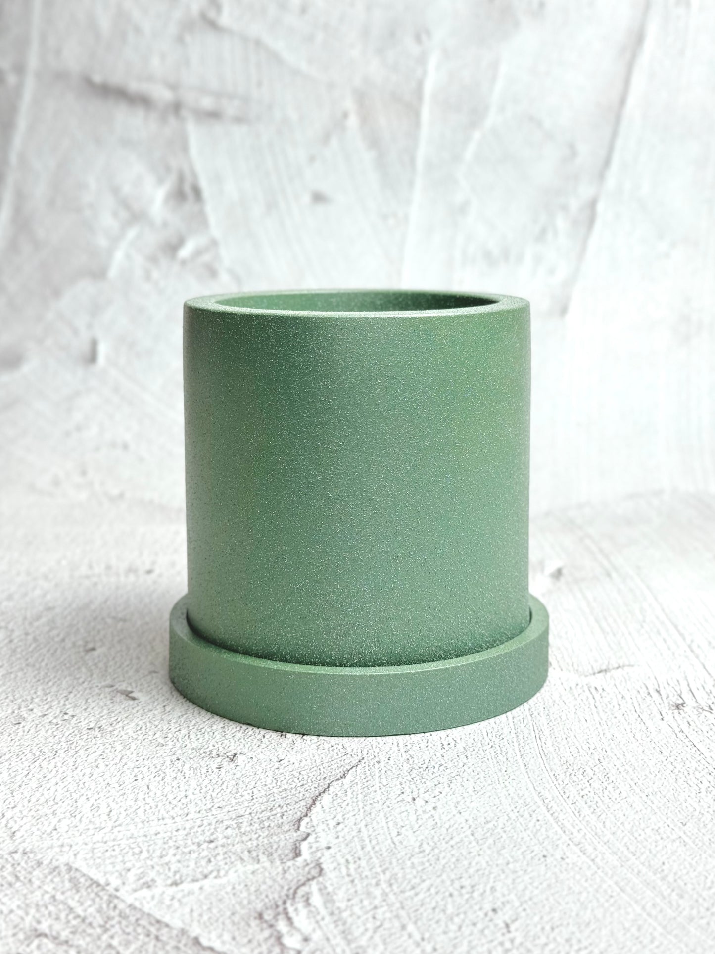 Cylindrical Planter with Tray