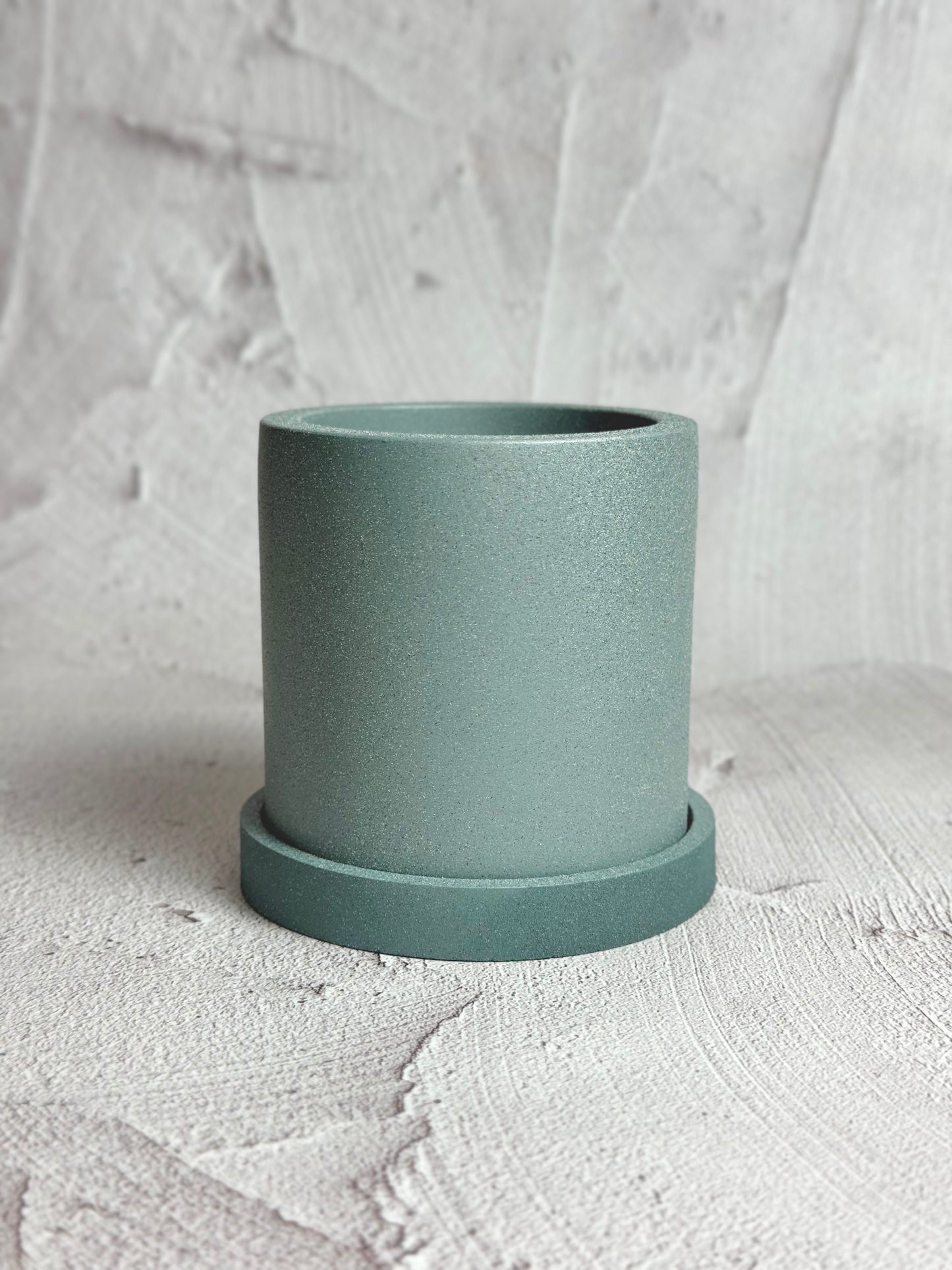 Cylindrical Planter with Tray