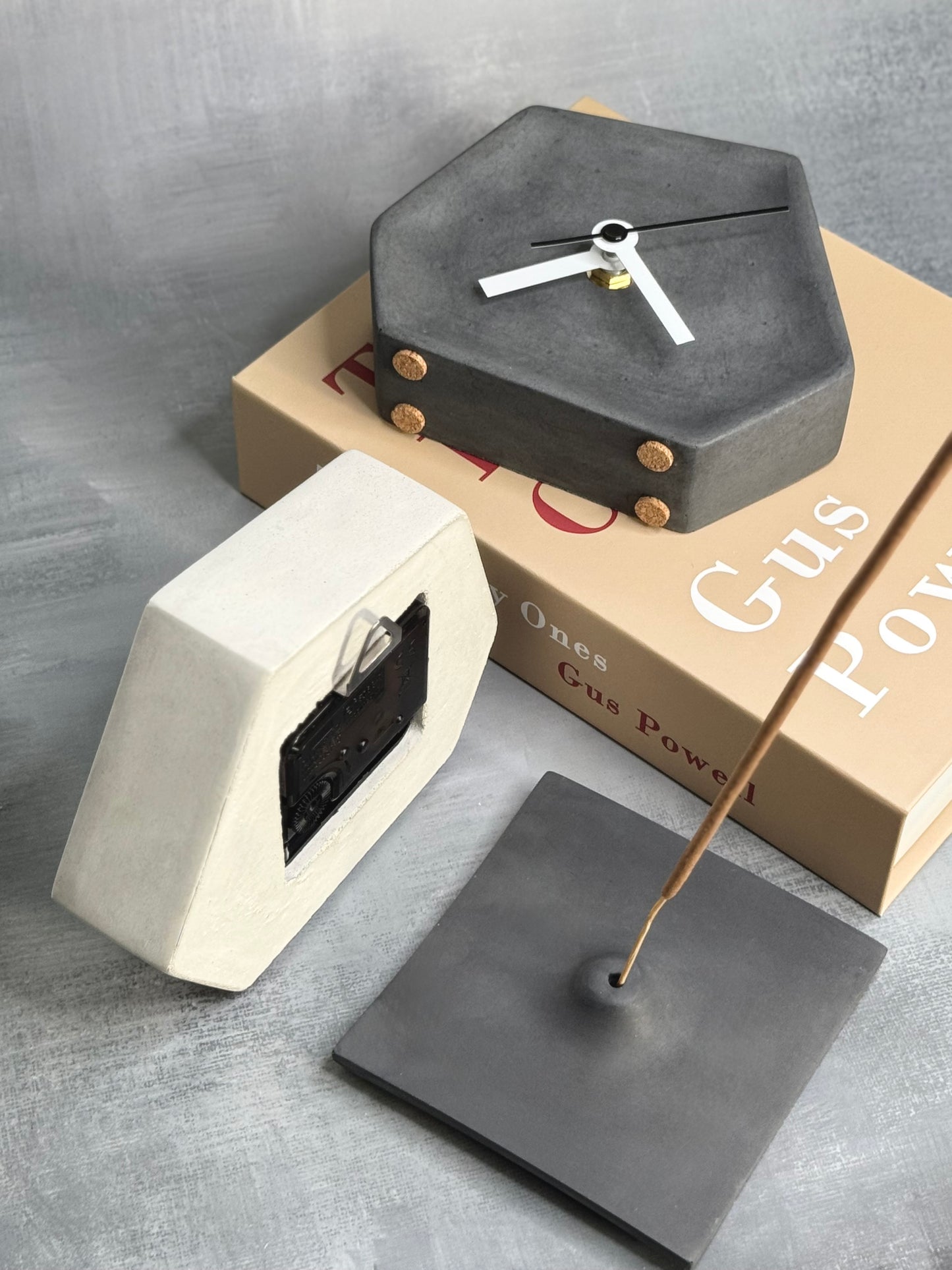 “In Time” Concrete Clock